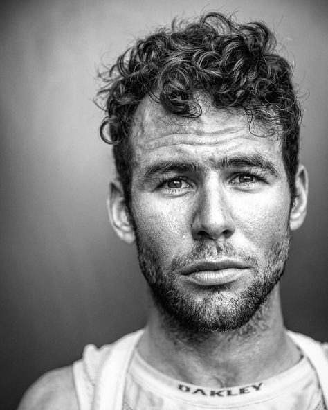 Mark Cavendish - See this Instagram photo by @markcavendish • 8,129 likes Cyclist Photography, Scott Mitchell, Racing Cyclist, Mark Cavendish, Track Cycling, Sport Portraits, Cycling Photography, Sports Hero, Sports Images