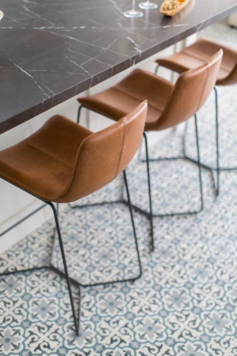 Manhattan Ave Residence | Laney LA; Photo: Ryan Garvin | Archinect Brown Leather Bar Stools, Black Marble Countertops, White Mosaic Tile, Rustic Bar Stools, Brown Bar Stools, Countertop Ideas, Leather Counter Stools, Leather Chairs, Leather Bar Stools