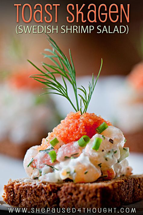 Toast Skagen - Swedish shrimp salad Swedish Cuisine, Nordic Recipe, Shrimp Toast, Norwegian Food, Scandinavian Food, Swedish Recipes, Shrimp Salad, Sustainable Food, Toast Recipes