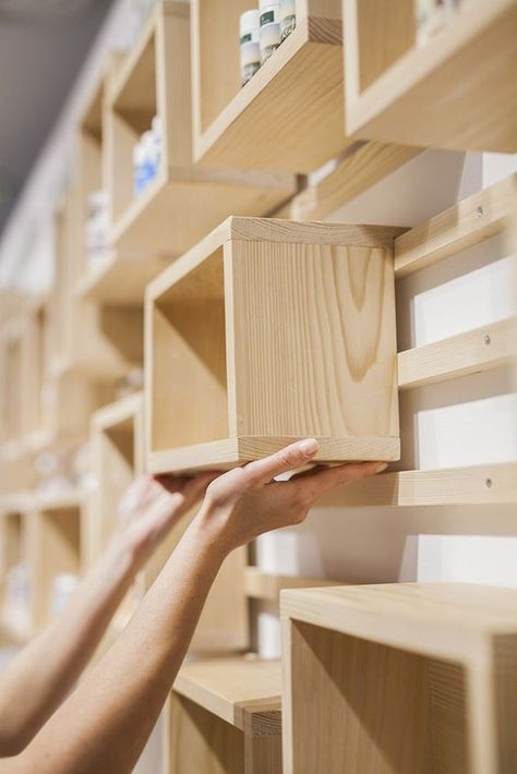 25+ Smart Adjustable Shelving Ideas - The Architects Diary Minimalist Dekor, Diary Diy, Zagreb Croatia, Diy Storage Cabinets, Popular Woodworking, Retail Design Blog, Diy Storage Furniture, Diy Outdoor Furniture, Zagreb