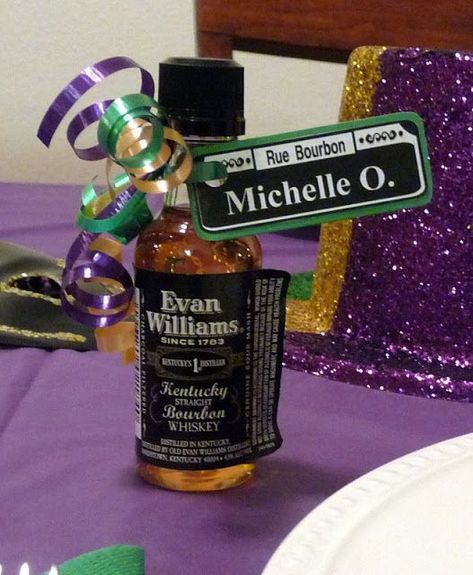 Mardi Gras Party Favors, Teen Birthday Party Games, Mardi Gras Party Ideas, New Orleans Party, Mardi Gras Wedding, Mardi Gras Birthday, Mardi Gras Ideas, Mardi Gras Theme, Mystery Parties