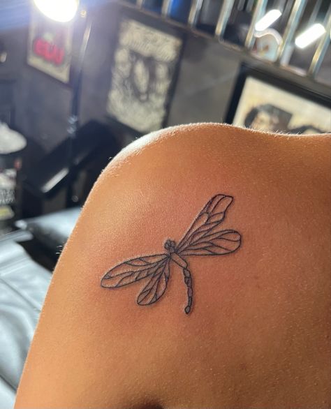 dragon fly tattoo, shoulder tattoo, arm tattoo, back tattoo, women’s tattoo, easy tattoo, simple tat, line work tat, cute tat, butterfly, ladybug Dragonfly Dragon, Dragon Fly Tattoo, Tattoo Dainty, Tattoo Easy, Fly Tattoo, Small Dragonfly Tattoo, Dainty Tattoo, Easy Tattoo, Tattoo Linework