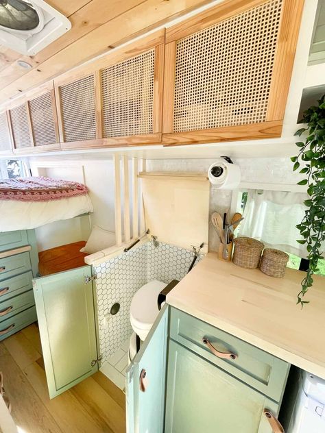 Van Life Interior With Dog, Custom Van Build, Ford Transit Van Build, Van Conversion Storage, Transit Custom Camper Conversion, Campervan Cabinets, Diy Van Build, Ford Transit Camper Conversion, Ford Transit Conversion