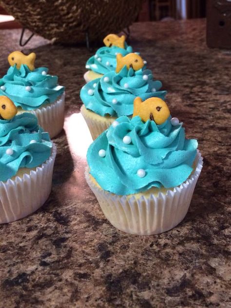 Bubble Guppies Cupcakes, Bubble Guppies Theme, Bubble Guppies Birthday Party, Nemo Birthday, Bubble Guppies Party, Cakes Design, Bubble Guppies Birthday, Adoption Party, Sea Birthday Party