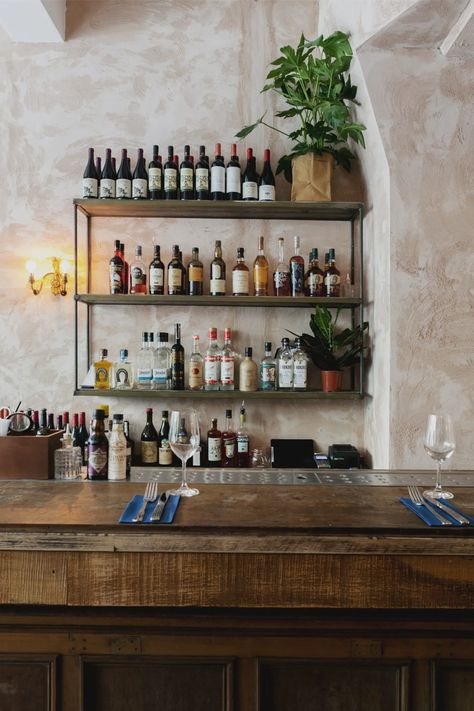 Wine Bar Inspiration, European Wine Bar, Small Bar Restaurant, Wine Bar Design, Banquet Food, Peasant Food, Restaurant London, Rustic Restaurant, Bar Inspiration