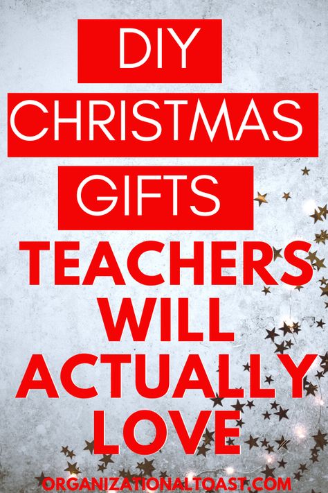 Simple DIY Christmas Gifts teachers will actually love receiving. Show your favorite teacher some holiday love this season with these easy and cheap DIY Christmas gift ideas! Includes gifts from kids and unique mason jar ideas! Your teacher will feel loved when they receive these awesome gifts! Christmas Gifts Teachers, Simple Diy Christmas Gifts, Diy Christmas Gifts For Teachers, Teacher Christmas Gifts Preschool, Christmas Presents For Teachers, Christmas Gifts For Teachers, Diy Teacher Christmas Gifts, Homemade Teacher Gifts, Mason Jar Christmas Gifts