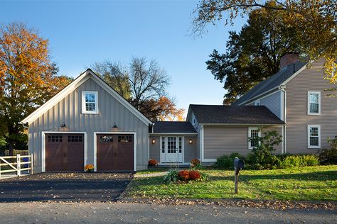 House Breezeway To Garage, Historic Home Garage Addition, Garage And Breezeway Addition, Semi Attached Garage, Garage Breezeway To House, Garage With Breezeway To House, Garage Addition With Breezeway, Enclosed Breezeway To Garage, Addition On Ranch House