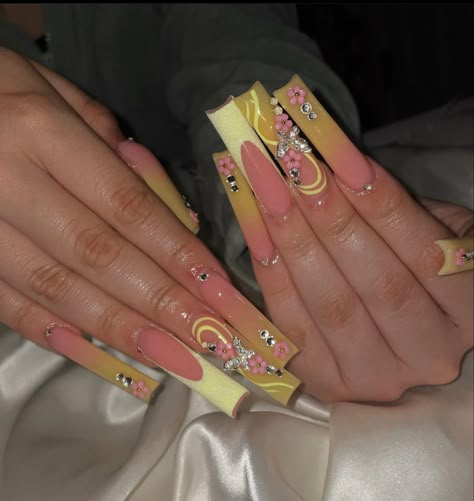 Yellow Long Nails, Full Set Nails Acrylic, Nails Beginners, Full Set Nails, Long Acrylic Nail, Nails Acrylic Spring, Nail Inspo Summer, Set Nails, Acrylic Ideas