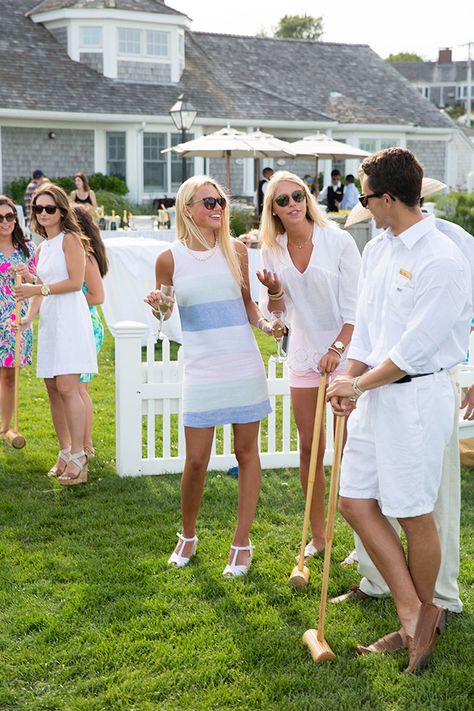 Feeling Croquet                                                       … Croquet Party, Hamptons Party, New England Prep, Classy Girls Wear Pearls, Prep Style, Preppy Lifestyle, Casual Chique, Classy Girl, Estilo Preppy