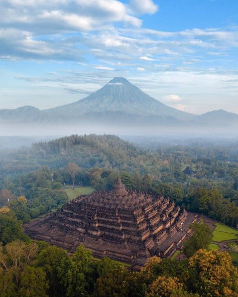 Candi Borobudur (Borobudur Temple) Indonesia  Congrats @jerre_stead  Use #map_of_travel Buddhism Wallpaper, Borobudur Temple, Buddha Temple, Sacred Mountain, Nice Photos, Buddhist Temple, True Art, Buddhist Art, Bali Travel