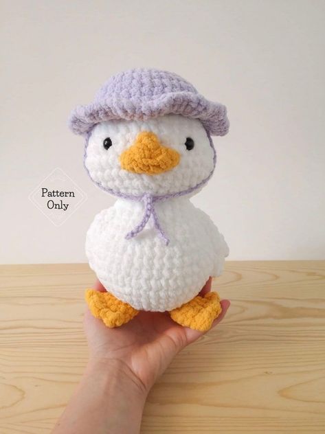 these images are for crochet patterns and these images are for crochet gifts Crochet Duck Pattern, Duck Amigurumi, Crochet Duck, Duck Pattern, Aesthetic Pfps, Unique Tools, Easy Crochet Animals, Confection Au Crochet, Crochet Baby Toys