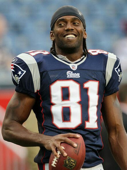 Randy Moss Boston Patriots, Randy Moss, Patriots Game, England Sports, American Athletes, New England Patriots Football, Patriots Fans, Boston Strong, Best Football Team