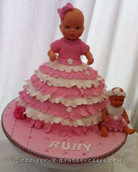 Sweet Baby Doll Cake... This website is the Pinterest of birthday cake ideas Babydoll Birthday Cake, Doll Cake Ideas, Baby Doll Birthday Cake, Doll Cake Diy, Cake With Doll On Top, Birthday Doll Cake, Doll Dress Cake Diy, Doll Cake Design Simple, Baby Doll Cake