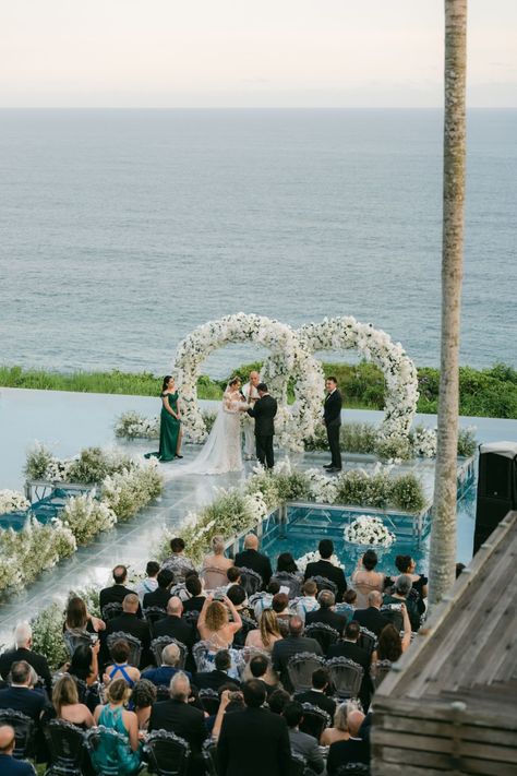 A Week-Long American and Persian Destination Wedding in Bali Alila Villas Uluwatu Wedding, Bali Wedding Venue Villas, Bali Wedding Ideas, Ocean Wedding Venue, Uluwatu Wedding, Alila Villas Uluwatu, Wedding In Bali, Peaceful Vibes, Ocean Wedding