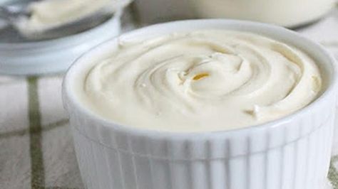 No store-bought sour cream can measure up to the fabulous texture and taste of homemade creme fraiche! Creme Fraiche Recipes, Homemade Sour Cream, Chef John, Food Wishes, Homemade Cheese, Clotted Cream, Kefir, Spicy Recipes, Kitchen Tips