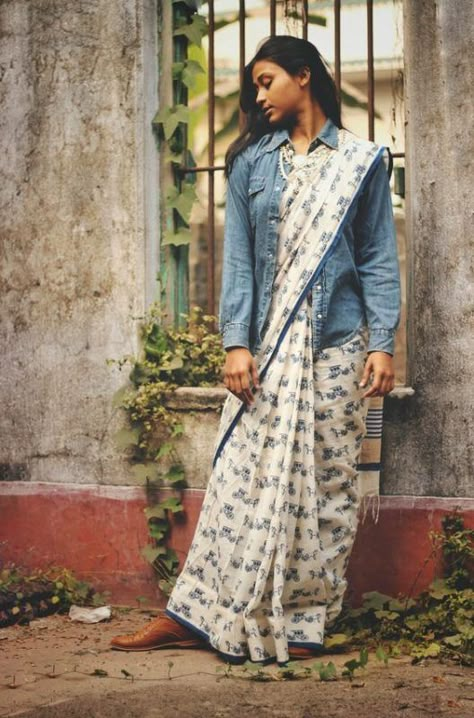 Jacket With Saree, Winter Saree Look, Saree Wrapping, Winter Saree, Styling Saree, Fusion Saree, Saree Shoot, Saree Inspiration, Sari Style