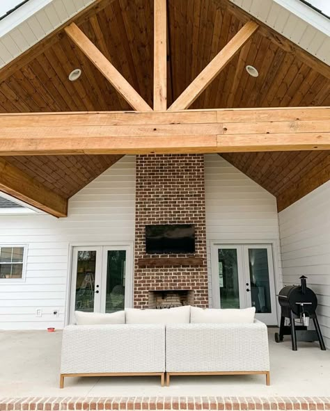 Vaulted Porch Ceiling Ideas, Screened In Porch With Vaulted Ceiling, Wood Ceiling Porch Ideas, Outdoor Overhang Ideas, Cathedral Ceiling Porch, Porch Vaulted Ceiling, Wrapped Beams Porch, Covered Porch Fireplace, Vaulted Ceiling Back Porch