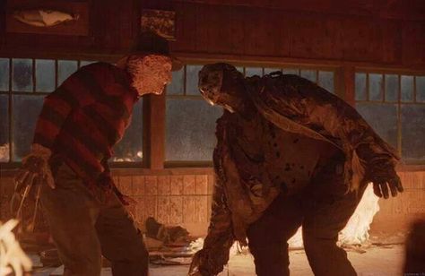 #FreddyVsJason (2003) - #FreddyKrueger #JasonVoorhees Jason Wallpaper, Freddy And Jason, Freddy Vs Jason, Street Film, Jason X, Horror Prints, Horror Movie Icons, A Nightmare On Elm Street, Lights Camera Action