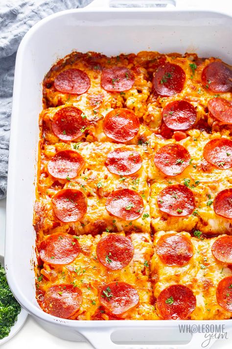 200 Calorie Meals, Best Homemade Pizza, Casserole Easy, Wholesome Yum, Pizza Casserole, Diet Recipes Easy, Best Low Carb Recipes, Low Carb Diets, Healthy Pizza