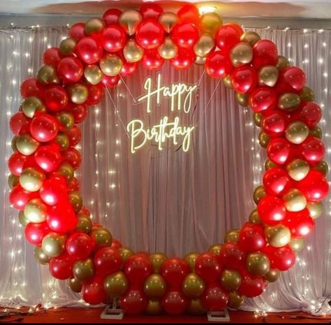 Ballon Decorations Birthday Background, હેપી બર્થ ડે, Balloon Circles, Balloon Ring Decoration, Simple Balloon Decoration, First Birthday Decorations Boy, Airplane Birthday Party Decorations, Dandiya Night, Circular Backdrop