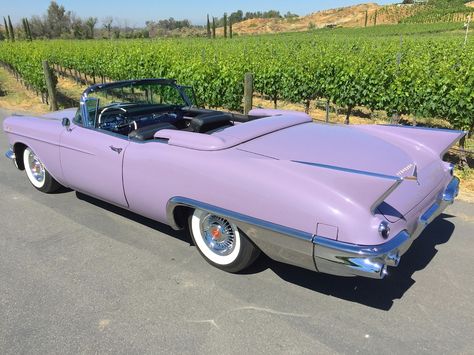 1957 Cadillac Eldorado Biarritz Old Vintage Cars, Cars Vintage, Old Classic Cars, Cadillac Eldorado, Classy Cars, Fancy Cars, Pretty Cars, Classic Cars Vintage, Range Rover Sport