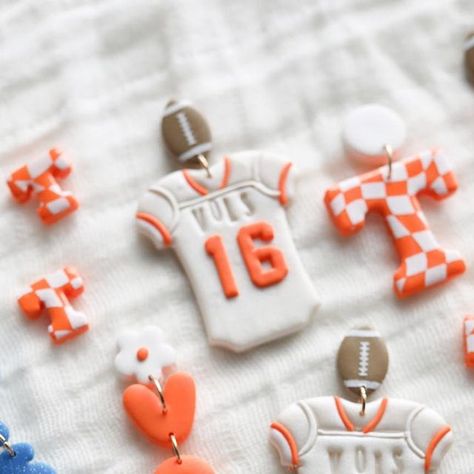 College Football Polymer Clay Earrings, Tennessee Polymer Clay Earrings, Game Day Polymer Clay Earrings, School Spirit Polymer Clay Earrings, Game Day Clay Earrings, Clay Sports Earrings, Clay Football Earrings, Football Polymer Clay Earrings, School Clay Earrings