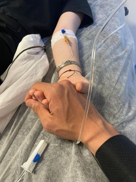 Hands With Drip In Hospital, Muka Lelaki, Hospital Photography, Mode Zara, Pose Style, Ulzzang Couple, The Perfect Guy, Photo Pose, Abaya Fashion