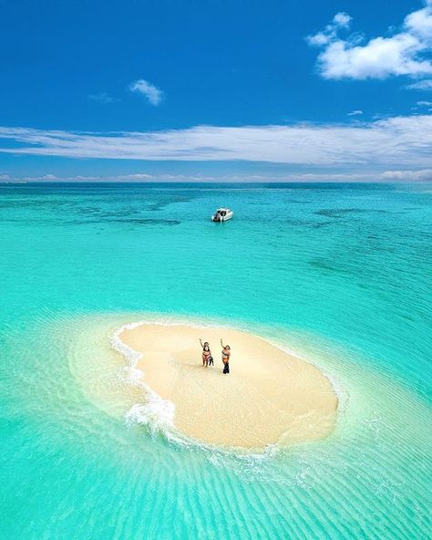 BEACH LOVE @beachloveaustralia  sun yourself on Walker Reef, Orpheus Island  (📸 @_markfitz) (@gbrmarinepark) Best Beaches In Europe, Dream Vacation Spots, Destination Voyage, Beaches In The World, Most Beautiful Beaches, Sierra Nevada, Great Barrier Reef, Beautiful Places To Travel, Beach Fun