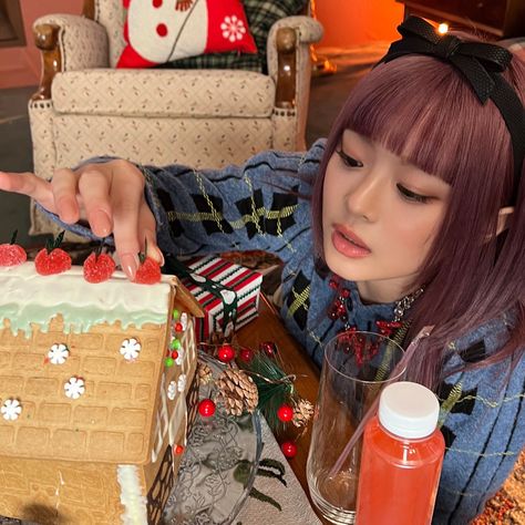 Hello Kitty Videos, Orange Icons:), Orange Christmas, Red Icons:), Orange Aesthetic, Christmas Photoshoot, Christmas Icons, Last Christmas, Club Style