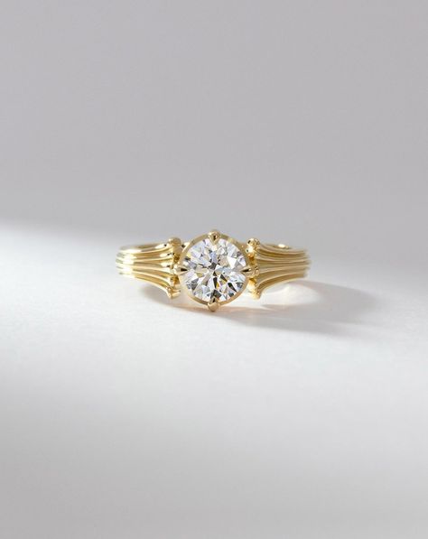 Round Boussole Solitaire | Naveya & Sloane Naveya And Sloane, Stunning Engagement Rings, Gold Ring Designs, Engagement Style, Stunning Engagement Ring, North South, Contemporary Classic, Perfect Engagement Ring, Shop Engagement Rings