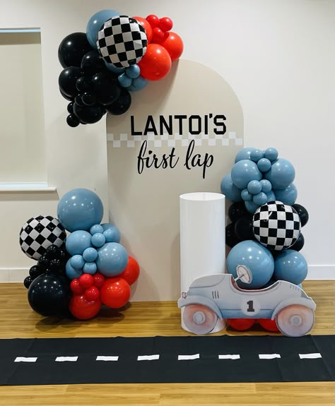 First Birthday Decorations Boy, Police Birthday, Anna Birthday, Boy Birthday Decorations, Baby Birthday Decorations, Car Themed Parties, Car Birthday Theme, Boy Birthday Party Themes, Cars Theme Birthday Party