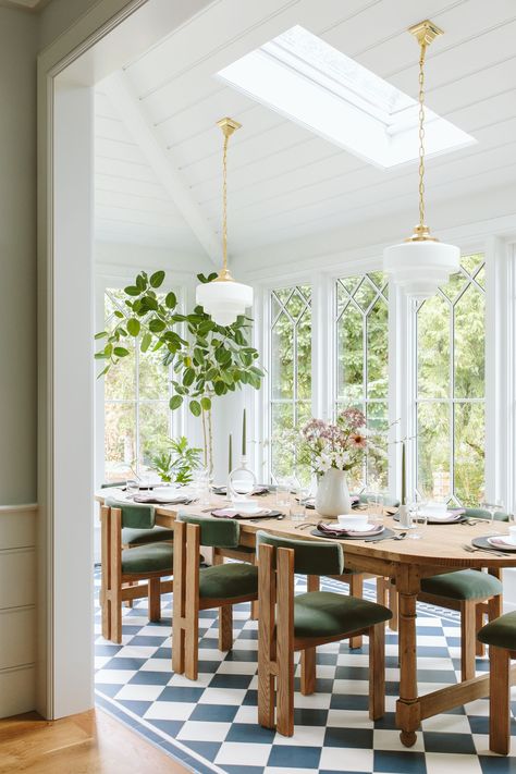 Small Conservatory Dining Room Ideas, Conservatory Dining Table, Green House Room Sunrooms, Sunroom Dining Room Off Kitchen Cozy, Dining Room Sunroom Combo, Dining Table In Sunroom, Small Sunroom Dining Room, Dining Room Front Of House Entryway, Dining Room With Skylight