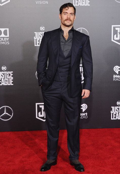 Henry Cavill Formal, Henry Cavill Full Body Pic, Henry Cavill Premiere, Henry Cavill Red Carpet, Henry Cavill 2024, Henry Cavill Outfit, Henry Cavill Style, Henry Cavill Suit, Oxford Outfit