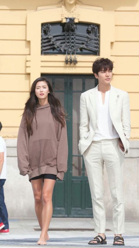 Legend Of Blue Sea, Cinema Aesthetic, Kdrama Couple, Legend Of The Blue Sea, Lee Min Ho Photos, Korean Drama Stars, Jun Ji Hyun, Ji Hyun, Korean Drama Movies