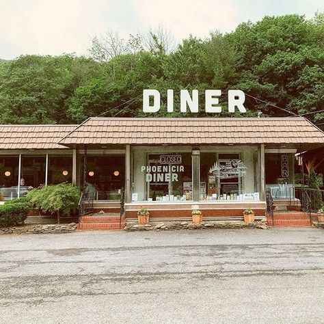 Phoenicia Diner Phoenicia Diner, Between Two Worlds, American Diner, Interstellar, Parking Lot, Retro Aesthetic, Gravity Falls, Fallout, Small Town