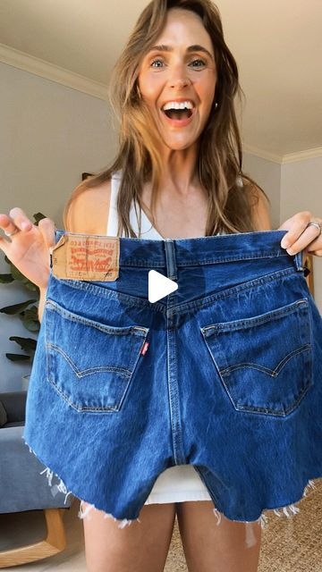 millennial mom w/gen z style on Instagram: "turning jeans into shorts 📣 can always cut more, you can never cut less.👌🏼" Diy Cutoff Jean Shorts, Turning Jeans Into Shorts, Turning Pants Into Shorts, How To Cut Off Jeans Into Shorts, How To Turn Jeans Into Shorts, How To Fray Jean Shorts, How To Cut Jeans Into Shorts, Turn Jeans Into Shorts, Jeans Into Shorts