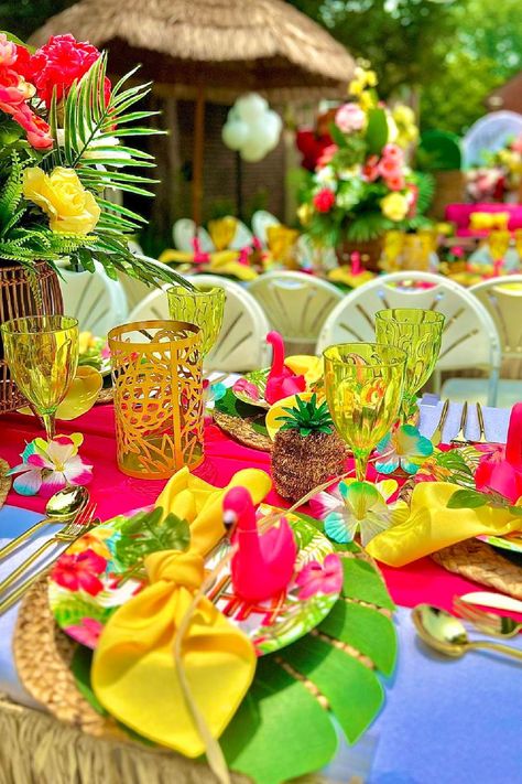 Hawaiian Birthday Party Ideas, 40th Birthday Party Themes, Tropical Decorations, 50th Birthday Party Themes, 40th Birthday Themes, Birthday Luau, Island Party, Aloha Party, Summer Party Themes