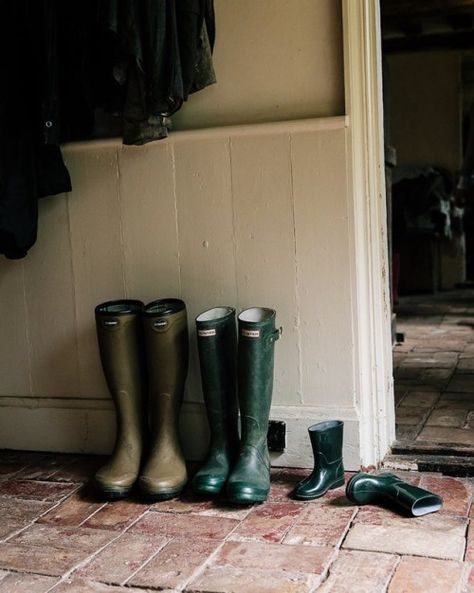 Eclectic Spaces, Irish Cottage, British Countryside, Quiet Life, Country Side, Slow Life, Stardew Valley, English Countryside, Slow Living