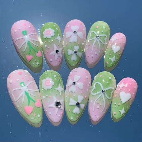 🥝🍥 Bubblegum Kiwi 🍥🥝 Cute pink and green ombré nails; perfect for the summertime 💖 ♡ Each set includes: ♡ * 10 custom nails * Mini nail filer * Mini nail buffer * Nail glue  * Nail adhesive/stickers * Cuticle pusher * Alcohol prep wipe ♡ Standard Size: ♡ * XS (3, 6, 5, 7, 9) * S ( 2, 5, 4, 6, 9) * M (1, 5, 4, 6, 8) * L (0, 4, 3, 5, 7) ♡ Custom Size: ♡ If your nails does not match the standard size, then we do accept custom nail sizes. Please make sure to leave a note of your own measurement Pink Frog Nails, Neon Pink Design Nails, Green Pink Nail Designs, Pink And Green Fall Nails, Fairy Nail Art Design, Pastel Green Nails Short, Soda Nails, Mystical Nails Green, Pink And Green Nails Short