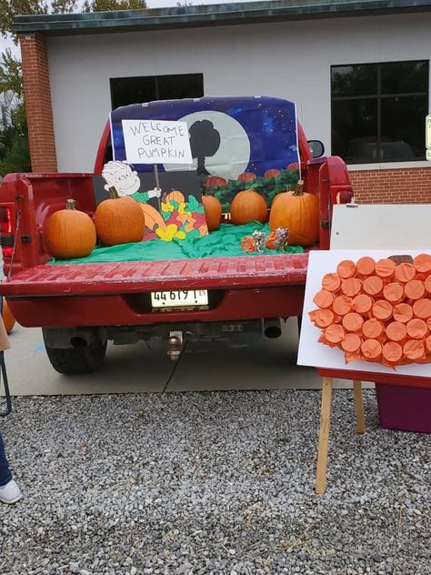 100 Acre Woods Trunk Or Treat, Cow Trunk Or Treat Ideas, Trunk Or Treat Table, Connect Group, 100 Acre Wood, Wood Trunk, Trunk Or Treat, Fall Festival, A Pumpkin