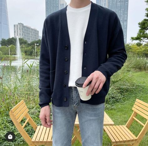 Korean Male Cardigan Outfit, Korean Men Cardigan, Cardigan Outfit Aesthetic Men, Cardigan Men Outfit Street Styles, Blue Cardigan Outfit Men, Mens Outfits Winter, Outfits Winter 2023, Xhosa Outfits, Outfits With Cowboy Boots