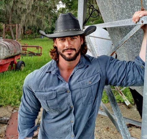 Anderson Reimer, Rugged Cowboy, Cowboy Aesthetic, Cowboys Men, Rugged Men, Country Men, Muscular Men, Country Boys, Bearded Men