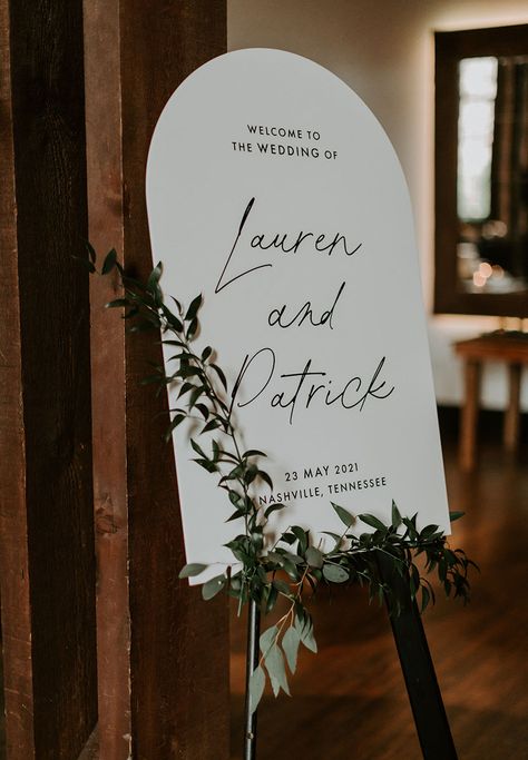 Arched Black and White Wedding Welcome Sign Wedding Entrance Sign, Wedding Welcome Board, Welcome Wedding Sign, Wedding Ceremony Signs, Wedding Signs Diy, Ceremony Signs, Wedding Entrance, Entrance Sign, Wooden Display