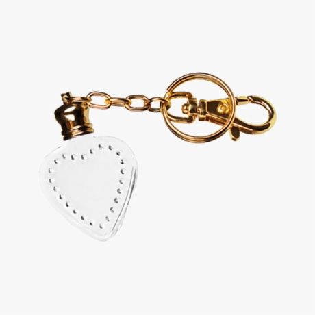 4ml heart shaped perfume bottle with gold key chain Perfume Keychain, Small Perfume Bottles, Bottle Keychain, Refillable Perfume Bottle, Fragrance Bottles, Travel Size Perfume, Plastic Mesh, Travel Perfume, Gold Key