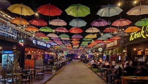 Food Park Design, Food Park Design Ideas, Outdoor Market Design, Food Court Design Outdoor, Food Truck Park Design, Street Market Design, Food Hall Design, Outdoor Food Court, Beer Garden Design