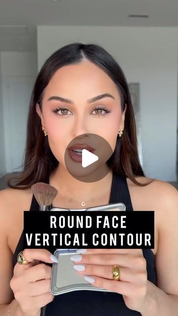 Ruby Kaur on Instagram: "#makeupartist#makeuptutorial#makeupcontouring#wow❤️   Vertical contour for around faces…. 😮 giving it snatched 😮" Contour Makeup Oval Face, Contour Slimmer Face, Vertical Contour, Wide Face Contour, Contouring Round Face, Contouring And Highlighting Oval Face, Highlight And Contour Oval Face, How To Contour A Round Face, Contour Blush Highlight Round Face