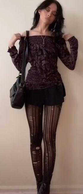 @/lilrotini on tiktok Cooler Style, Wardrobe Tips, Outfits Chic, Nice Style, Alt Fashion, Swaggy Outfits, Goth Outfits, Alternative Outfits, Chic Fashion