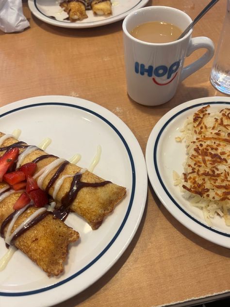 IHOP, breakfast, brunch, crepes, hash browns, morning, food, foodie, resturant, friends Ihop Crepes, Ihop Breakfast, Breakfast Platter, Hash Browns, Morning Food, Breakfast Brunch, Snack Recipes, Easy Meals, Snacks