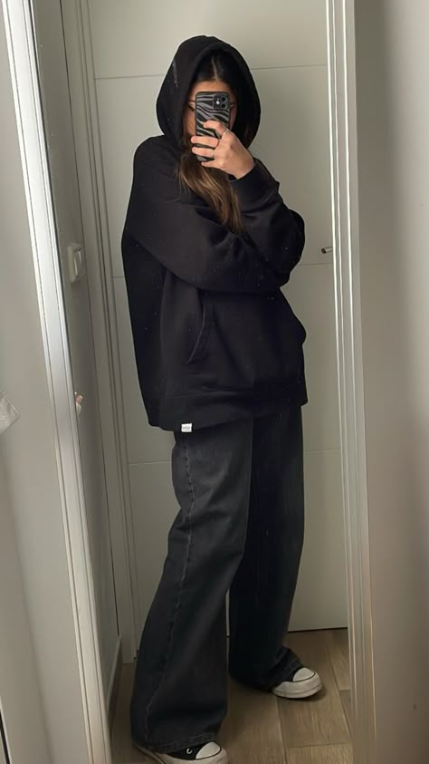 Black Jeans Black Hoodie Outfit, Intj Outfits Girl, Normcore Outfits Aesthetic, Dark Comfy Outfits, Black Hoodie Outfit Aesthetic, Black Jean Outfits For Women, Comfy Outfits Black, Black Baggy Hoodie, Dark Outfits Aesthetic