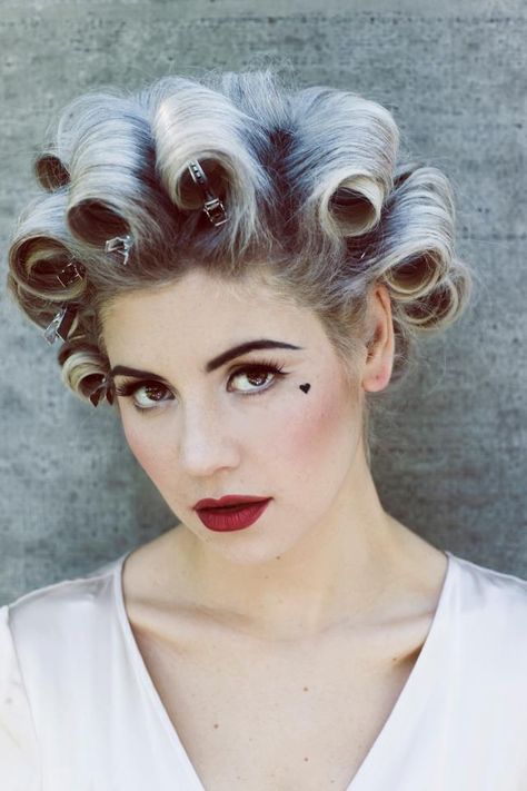 50's glamour Electra Heart, Marina Diamandis, Fear Of Love, Marina And The Diamonds, Pin Curls, All I Ever Wanted, Hair Rollers, Look Vintage, Hair And Makeup